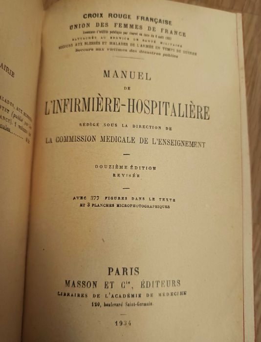 Manuel de L'Infirmière Hospitalière - Croix Rouge Française (1934)