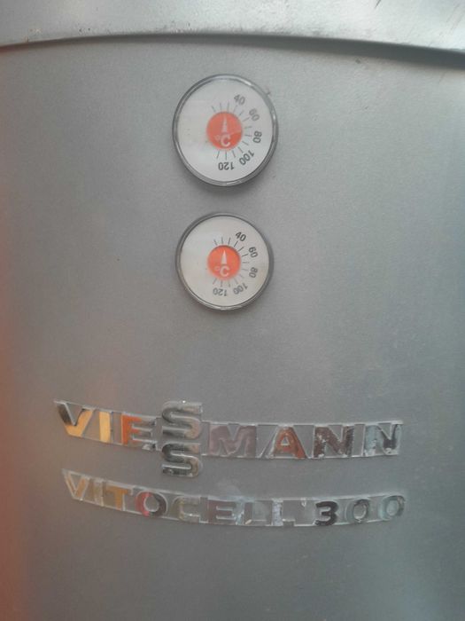 Bojler Viessmann Vitocell 300 300L z dwoma wężownicami kwasoodporny