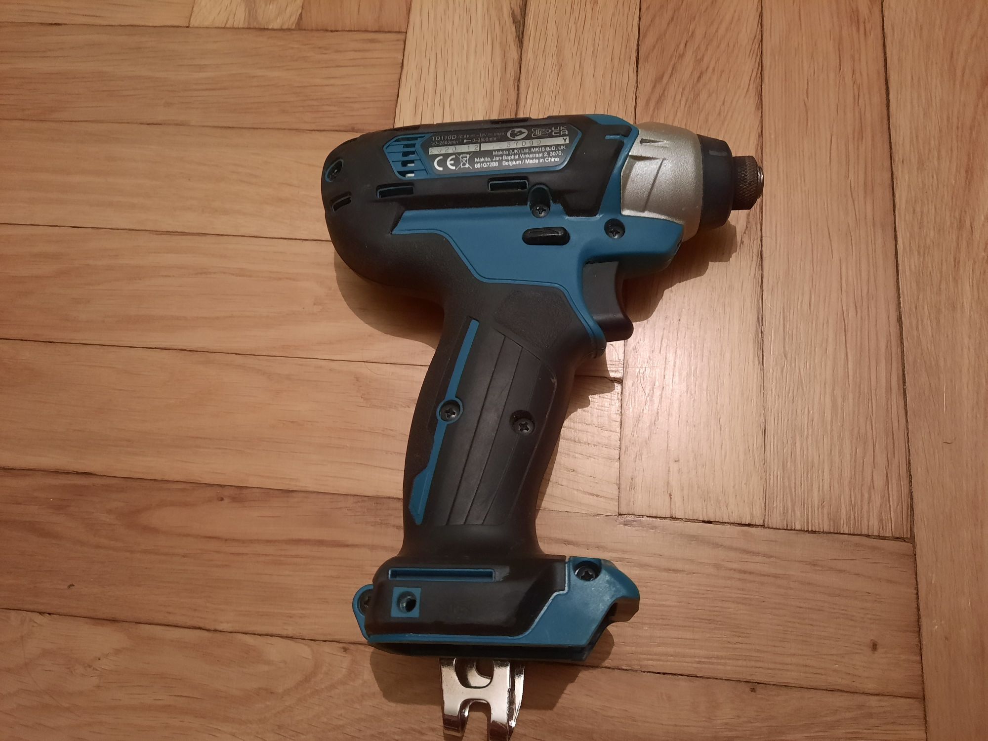 Ударний шуруповерт/гайковерт Makita TD110D