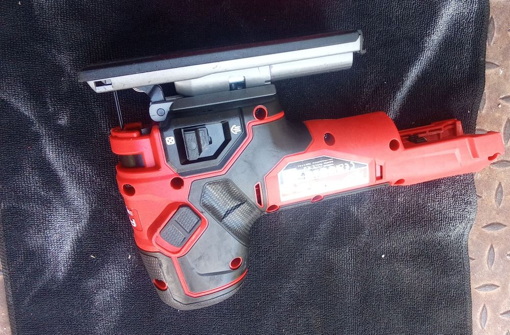 24R Wyrzynarka akumulatorowa Milwaukee m18 fbjs