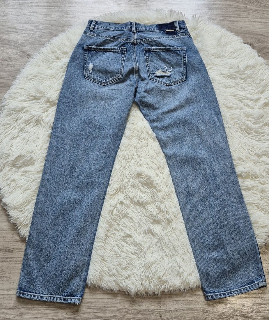 Stradivarius jeansy z przetarciami prosty fason M /38