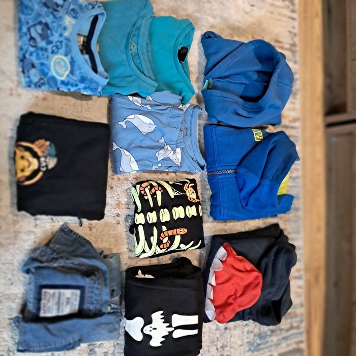 Paczka ubrań dla chłopca roz 110 Halloween