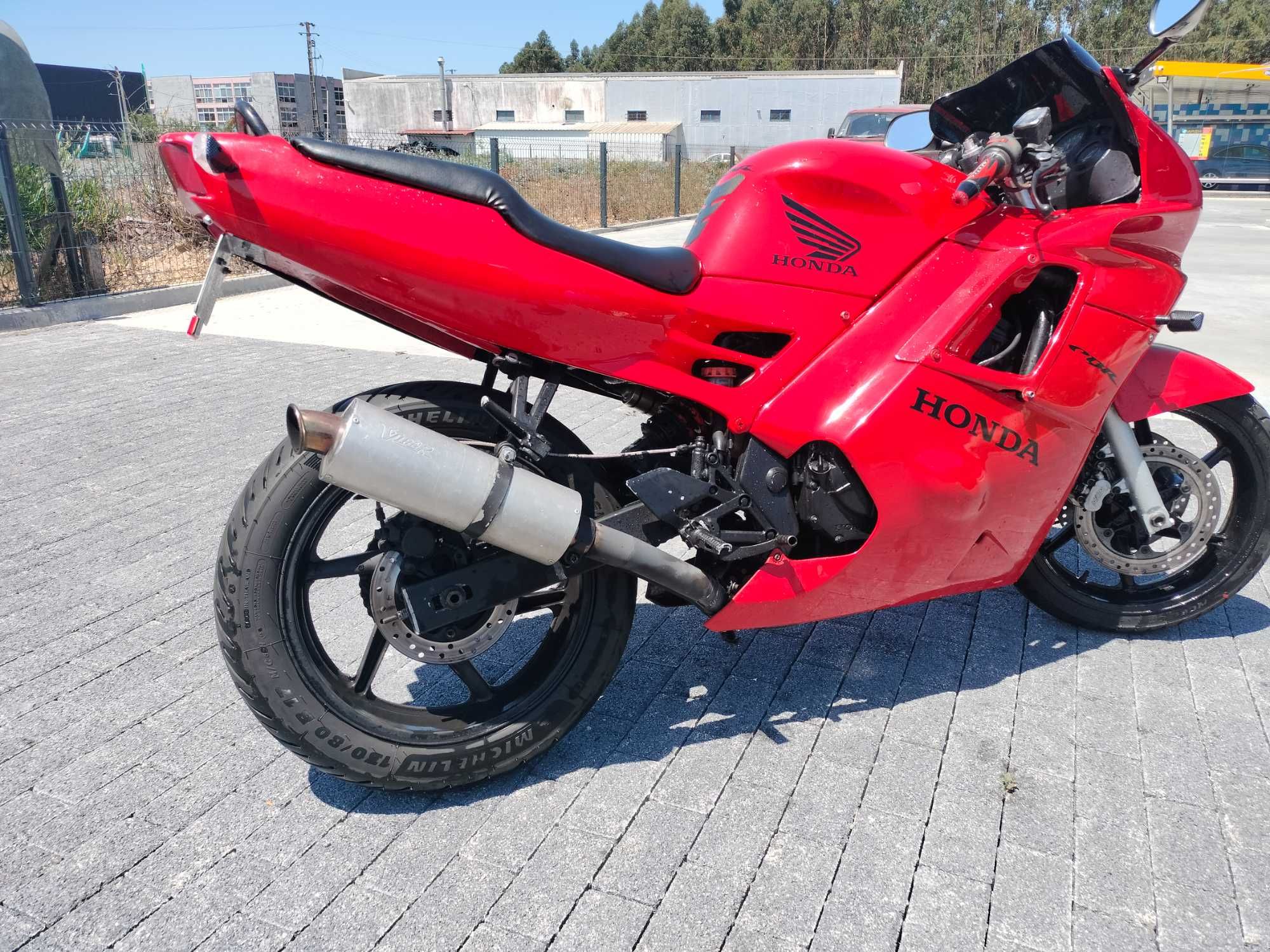 Clássico Honda CBR 600 F