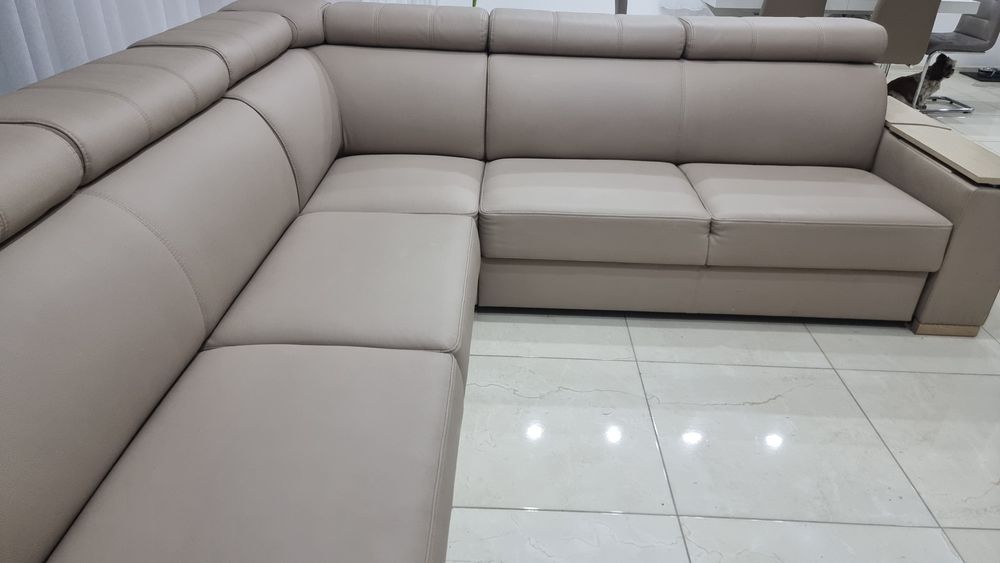 Narożnik z funkcją spania 266 x 266 eko skóra beż  wygodny zadbany