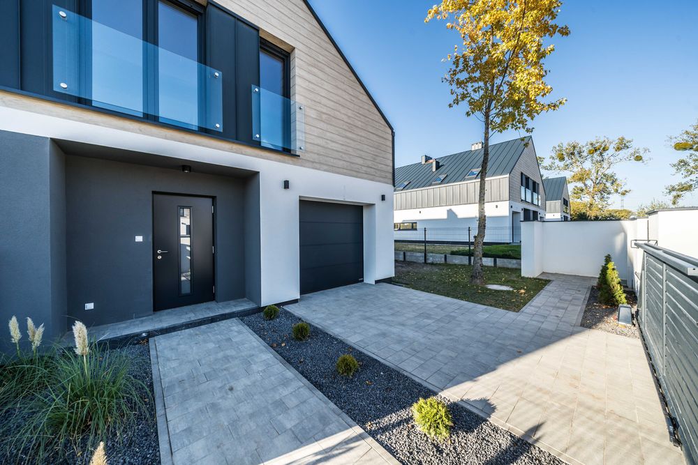 Nowy, wykończony pod klucz, kameralne osiedle w Sadach