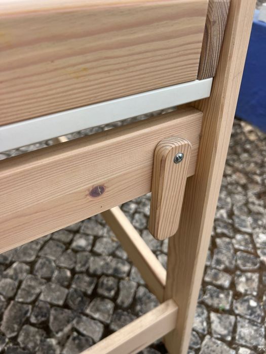 Secretária Ikea Flisat