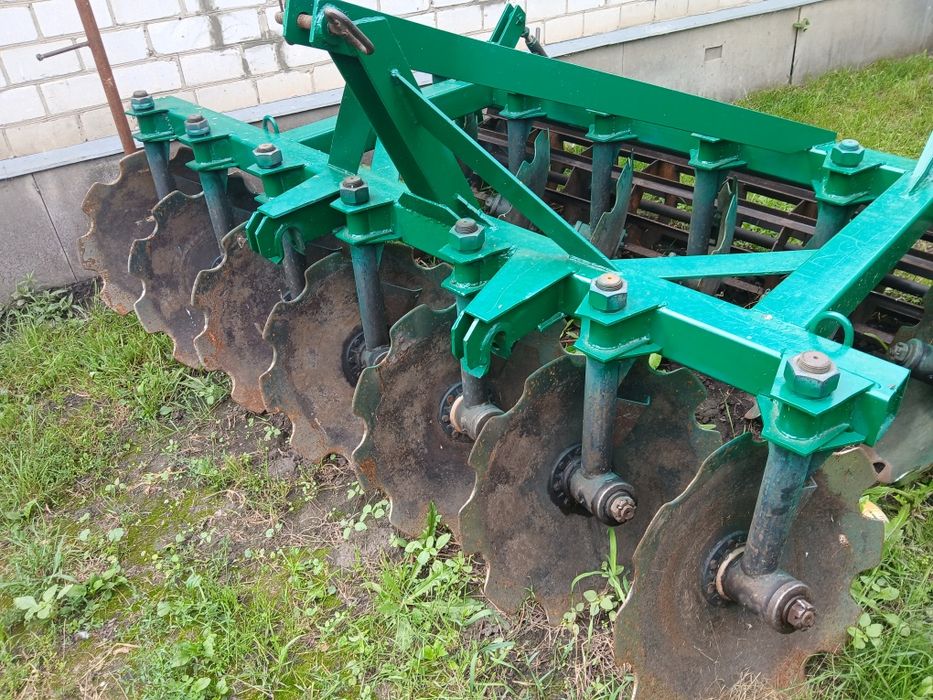 Продам дискову борону (діски)ширина захвату 2,4 метра навісні.