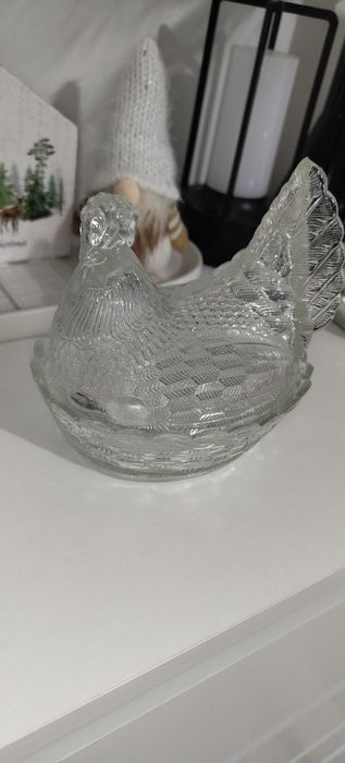 Kura PRL zabytek pamiątka ozdoba