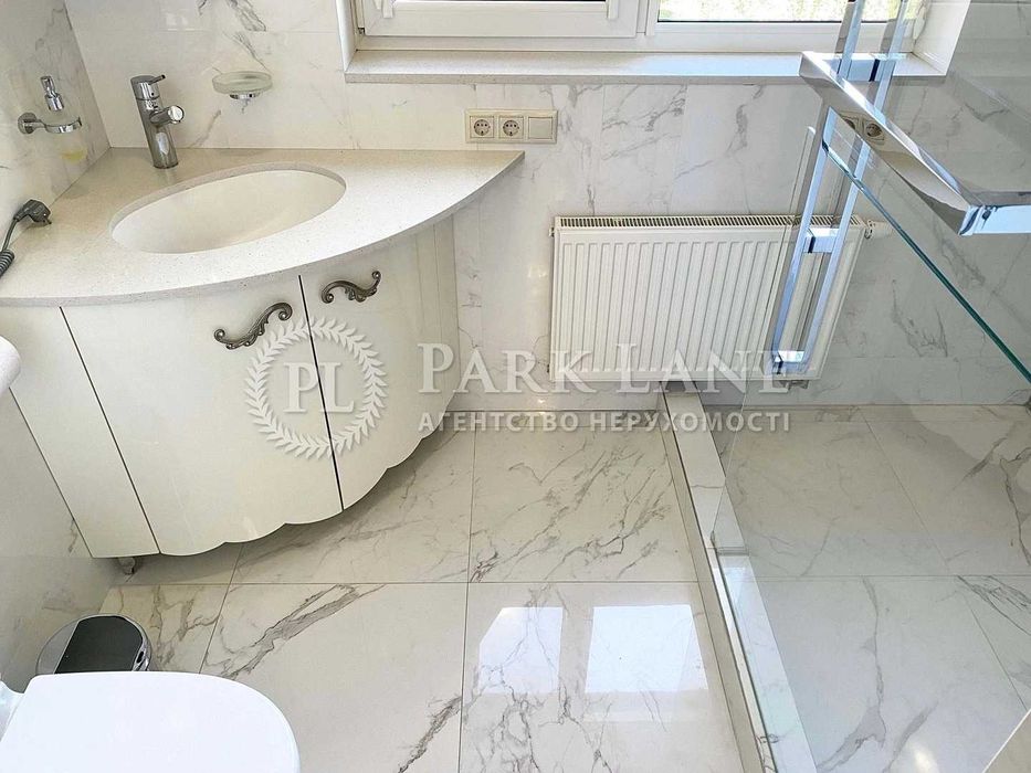 Оренда будинку з басейном. Козин. 4 спальні. 13 соток землі.