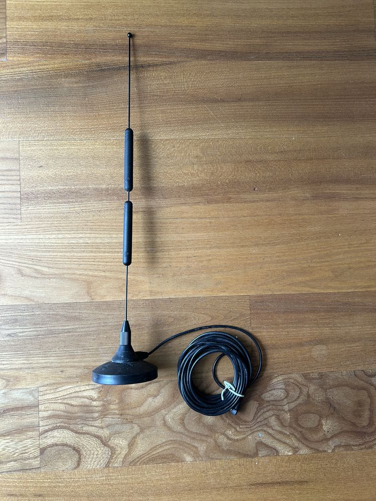 Antena magnetyczna GSM 11,5 dBi ze złączem CRC9 GSM 3G 4G 5G Huawei