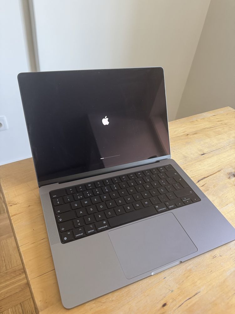 MacBook Pro M1 16GB