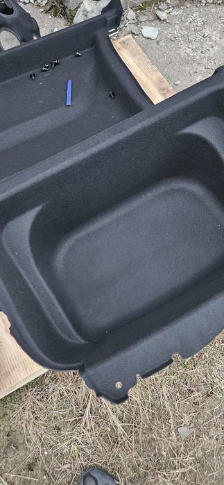 Tesla model Y Обшивка багажника, Батоны, корыто, полки