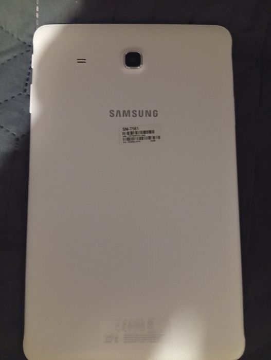 Samsung Galaxy Tab E SM-T561