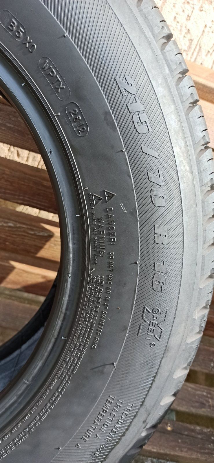 Комплект літніх шин 215 70 16  Michelin
