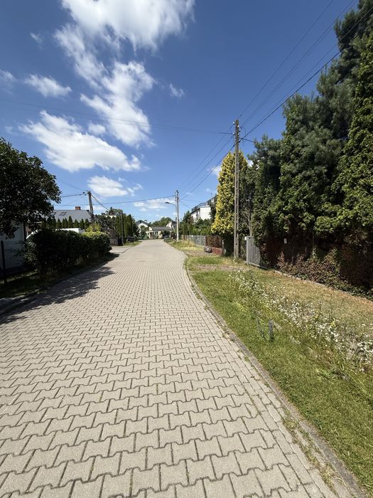 Mały dom na działce 306 m2. Włochy/Okęcie