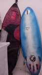 Prancha Surf NSP com 5 quilhas e 3 Skates com trabalho original!