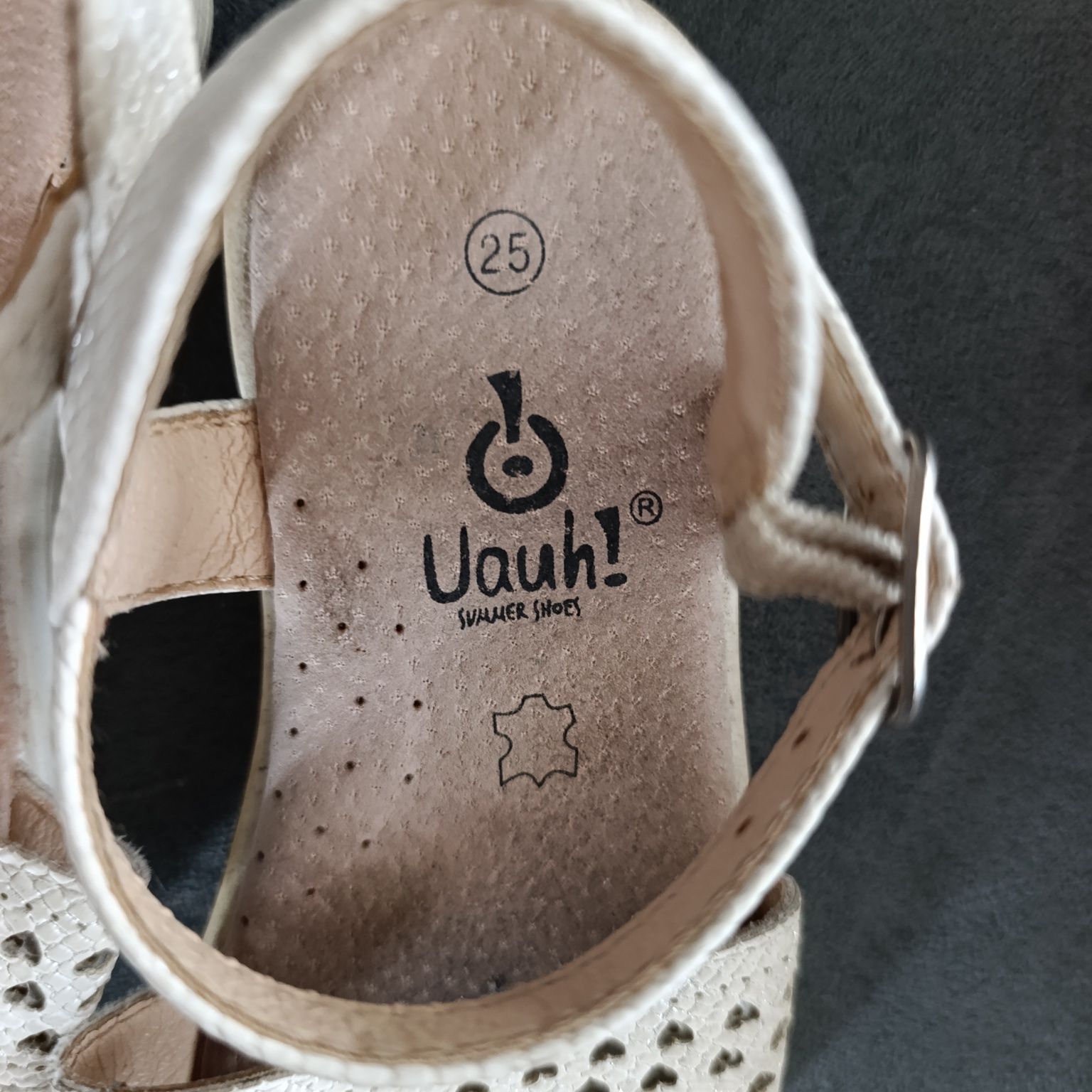 Sandálias Uauh! em Pele – Tamanho 25