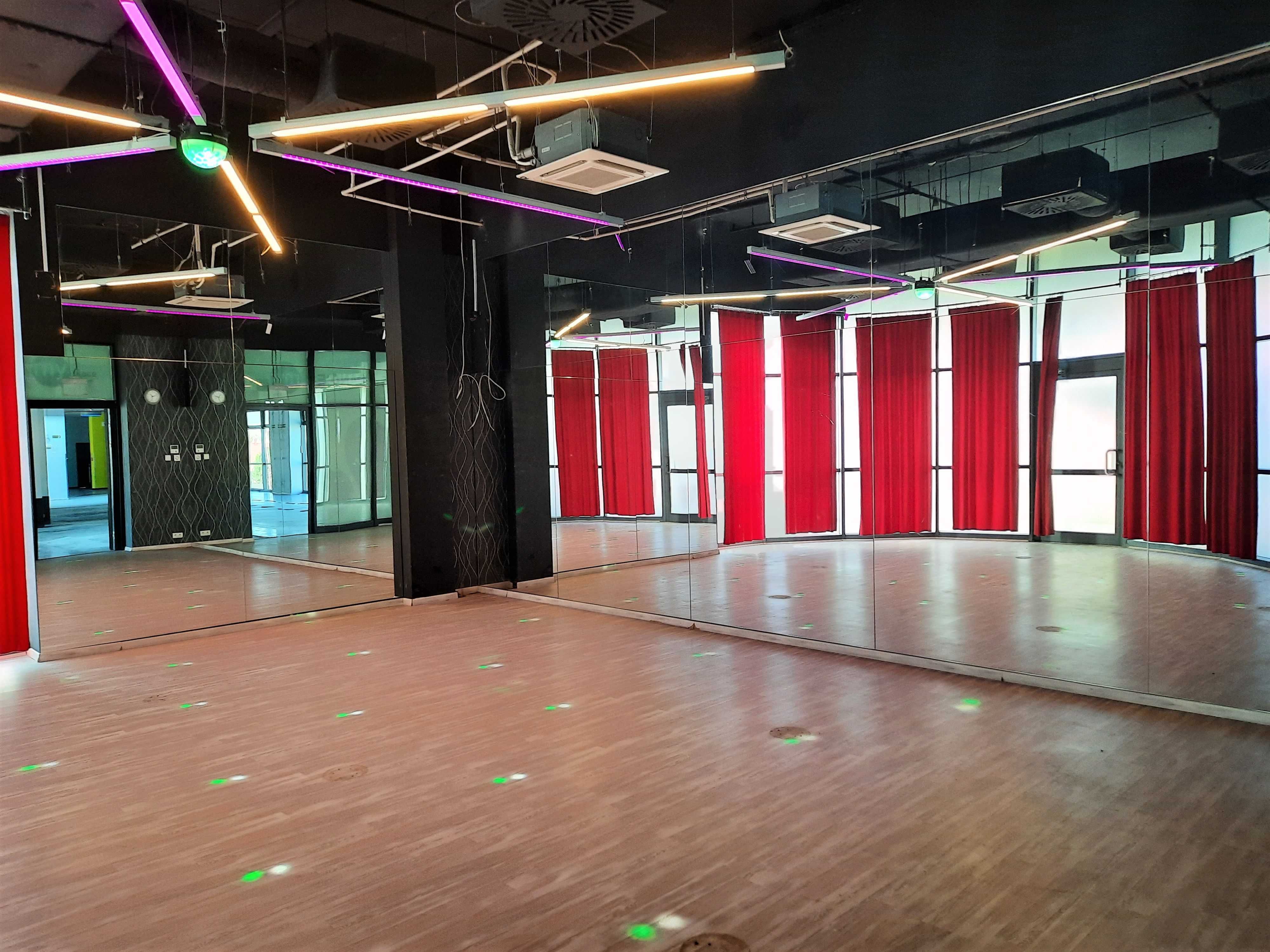 Lokal komercyjno-sportowy w CH King Square Kraków |930m2| + 57m2 dod.