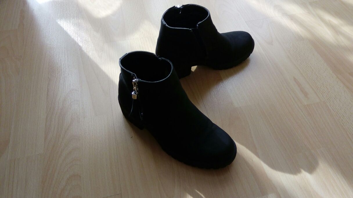 Buty dziewczęce rozm. 36