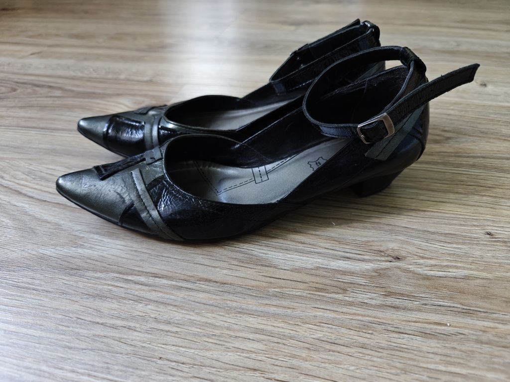 Czarne eleganckie buty damskie Lasocki r. 38