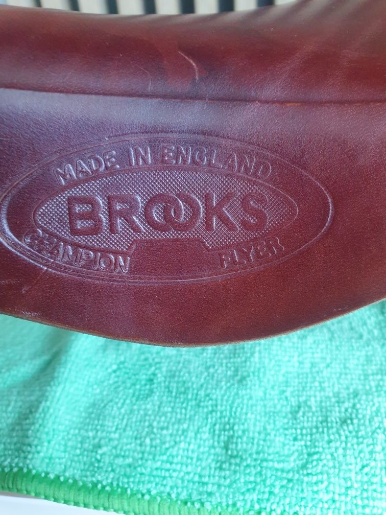 Brooks h19 siodelko skurzane