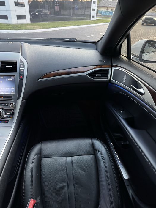 Продам Lincoln MKZ Hybrid 2016