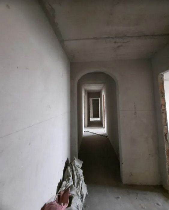 Продаж 4к квартири 115 кв. м на вул. Євгена Коновальця