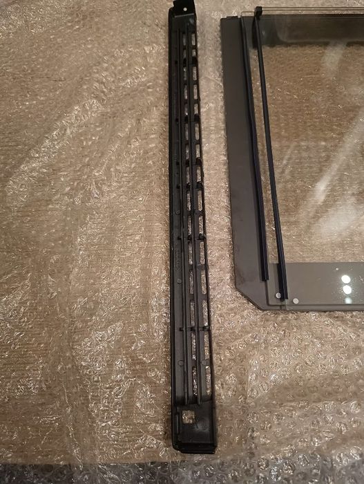 Mocowanie szyb piekarnika Amica