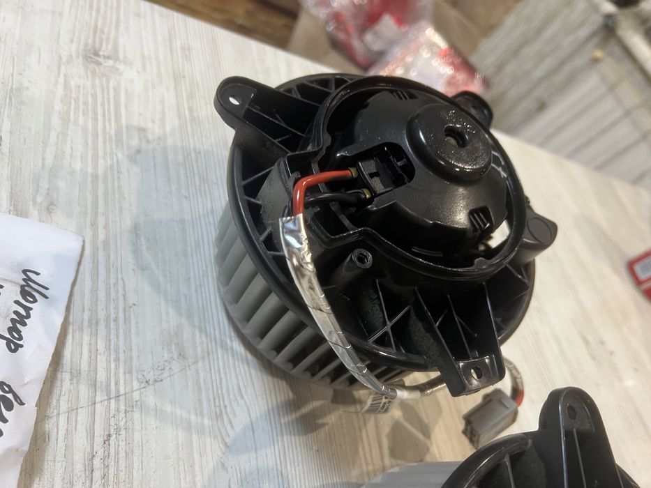 Моторчик печки вентилятор dodge dart додж дарт год 14