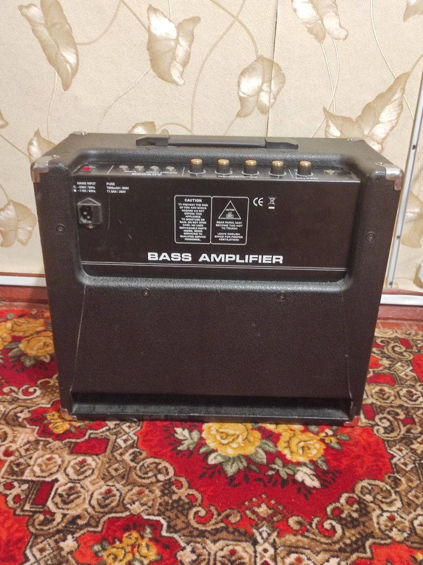 Комбоусилитель AK60GB