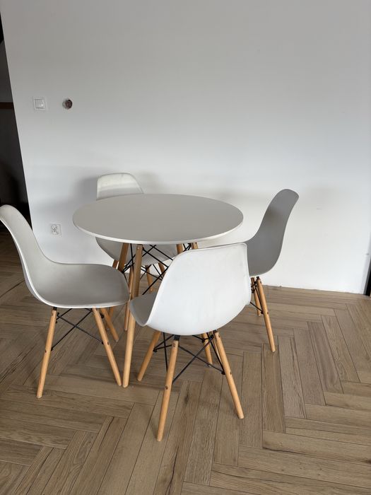 Zestaw stół okrągły + 4 krzesła w stylu skandynawskim: