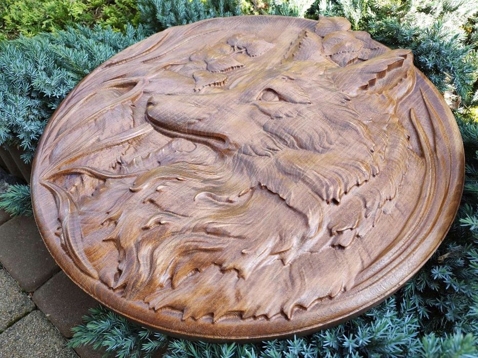 Obraz płaskorzeźba Lis w trawie okrągły drewniany obraz 30 cm