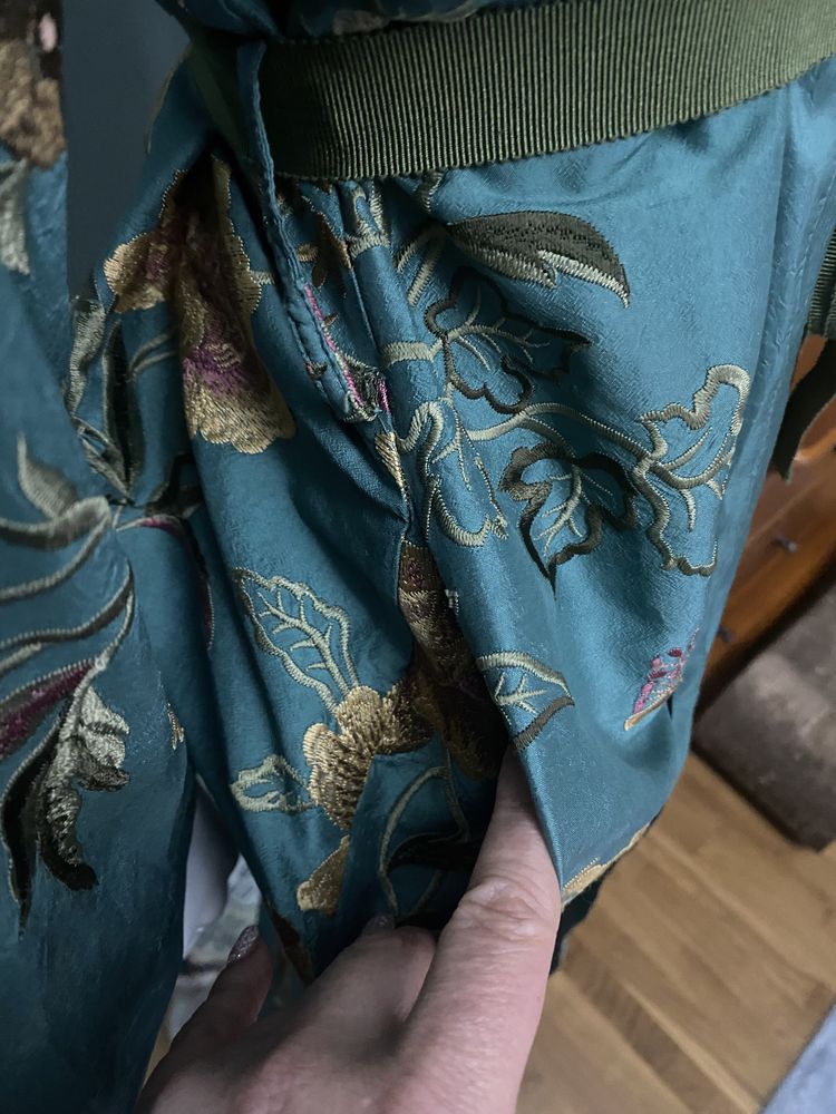 Etro Milano шелковый  халат кимоно с вышивкой винтаж