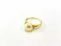 złoty pierścionek z perłą i brylantami 0,03CT 585 3,45G R18