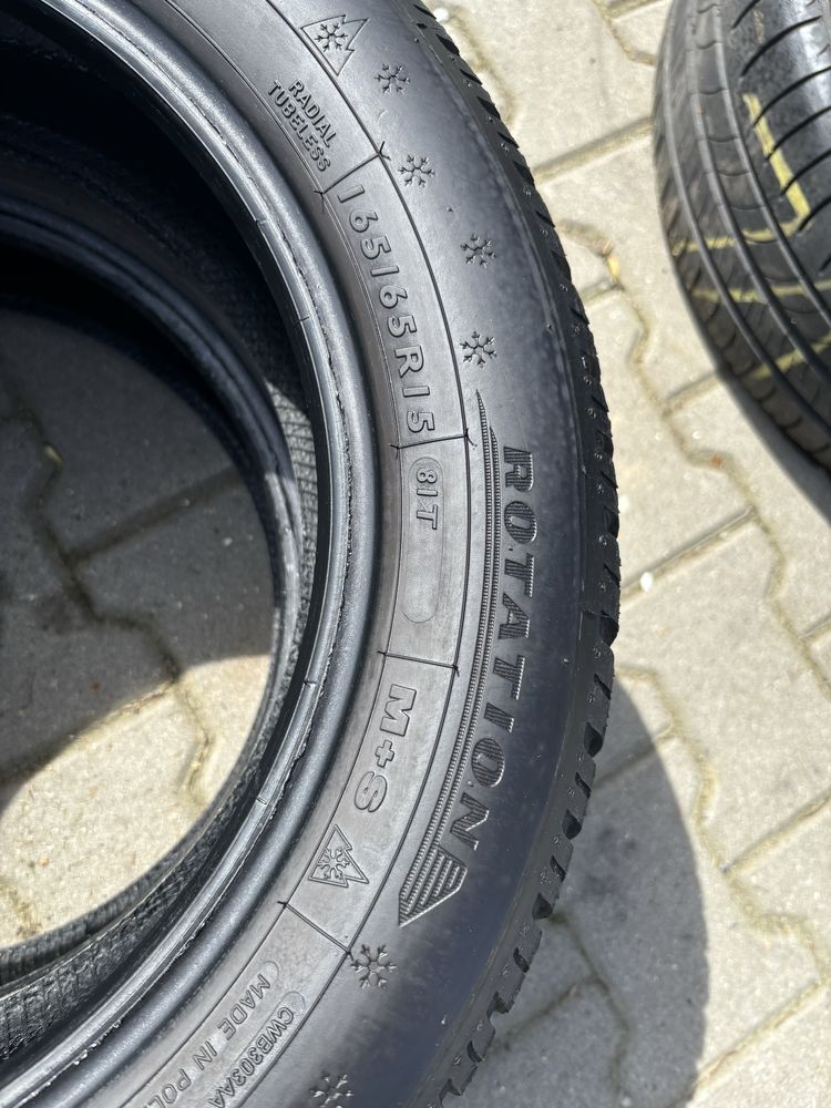 Para opon zimowych 165/65 R15 dunlop