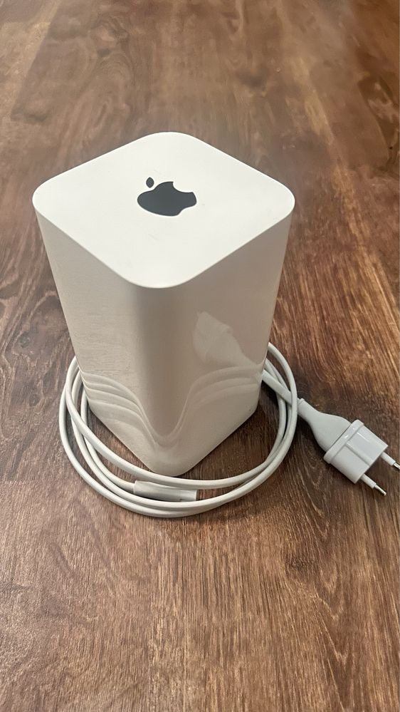 Продам wi-fi роутер Apple Airport Extreme. Model A1521.