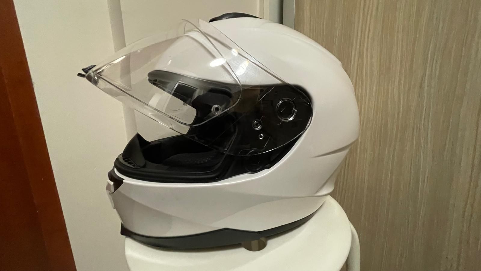 Sprzedam kask motocyklowy HJC C70 rozmiar S praktycznie nowy