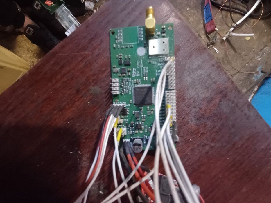 Продаю Антенна GPS CRPA на 4