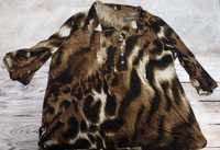 Блуза-футболка коричневого цвета с леопардовым принтом