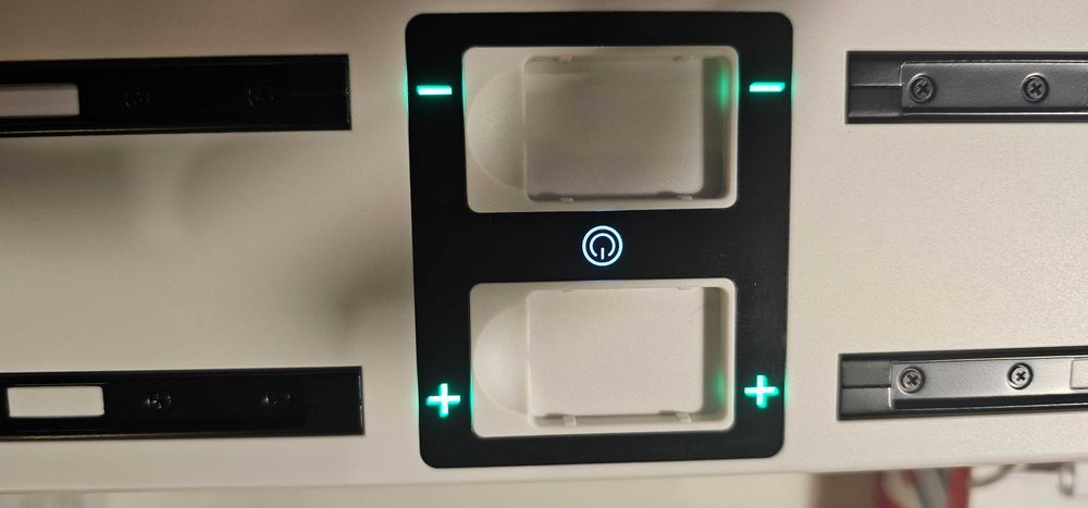 Kytok stacja ładująca stojak organizer do nintendo switch oled biała.
