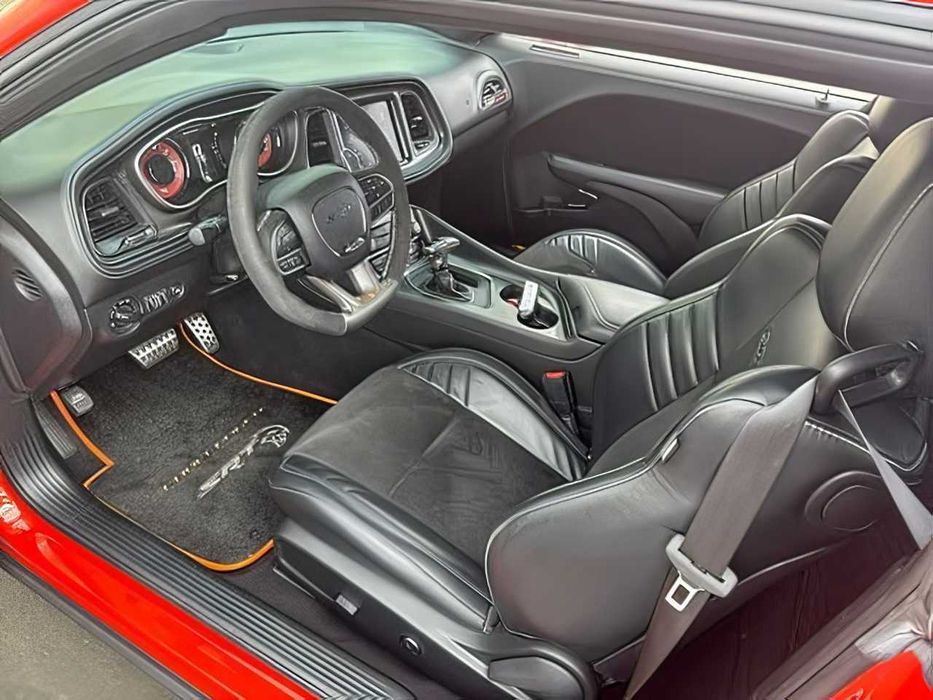 Dodge Challenger      2020