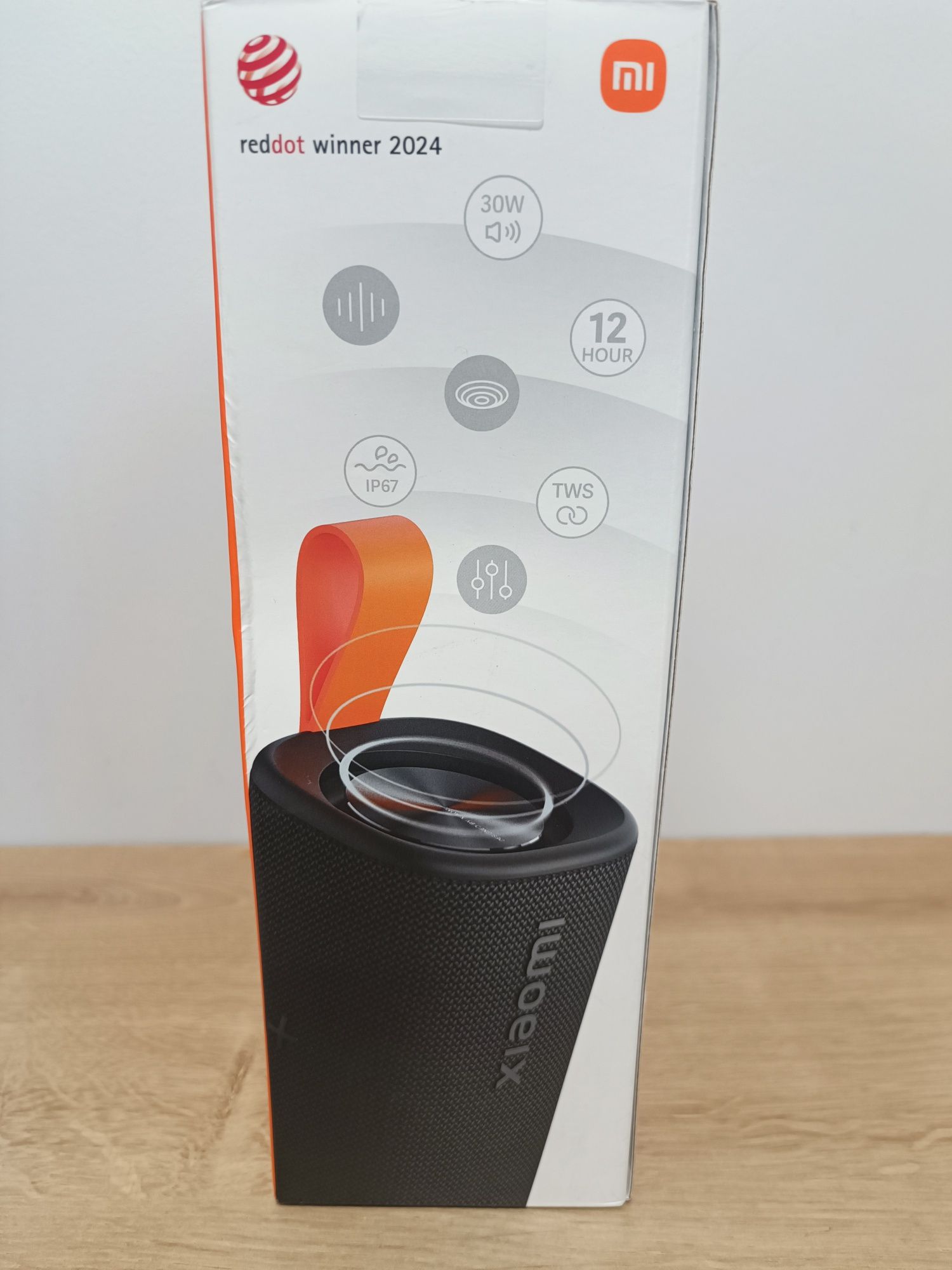 Нова колонка Xiaomi Sound Outdoor 30 Ватт запаковані є усі кольори