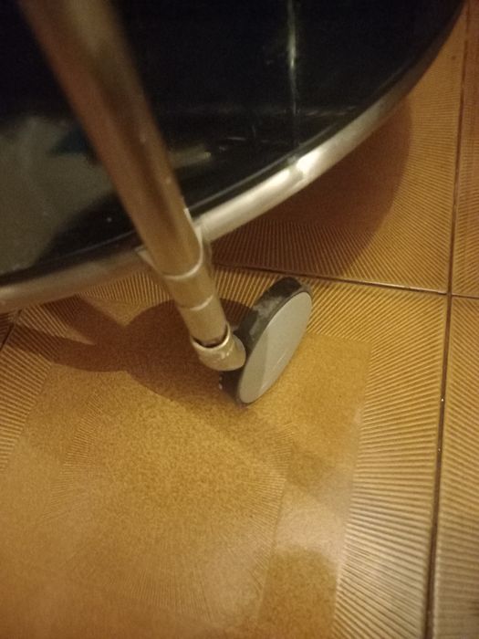 Mesa redonda  tampo vidro preta