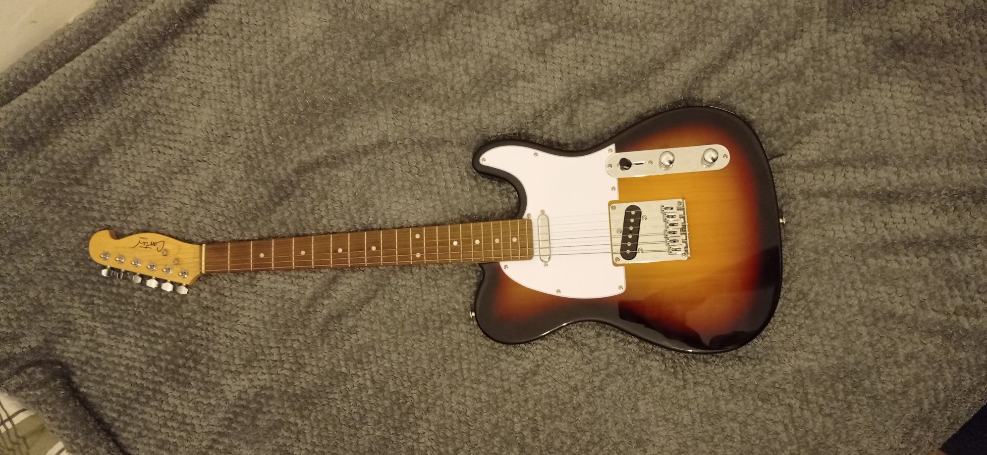 Gitara elektryczna Telecaster Carter Guitars  jak nowa