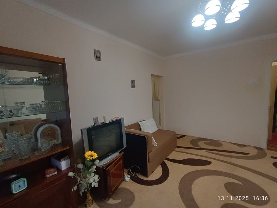 В Продажу ЧУДОВА Квартира 1/2