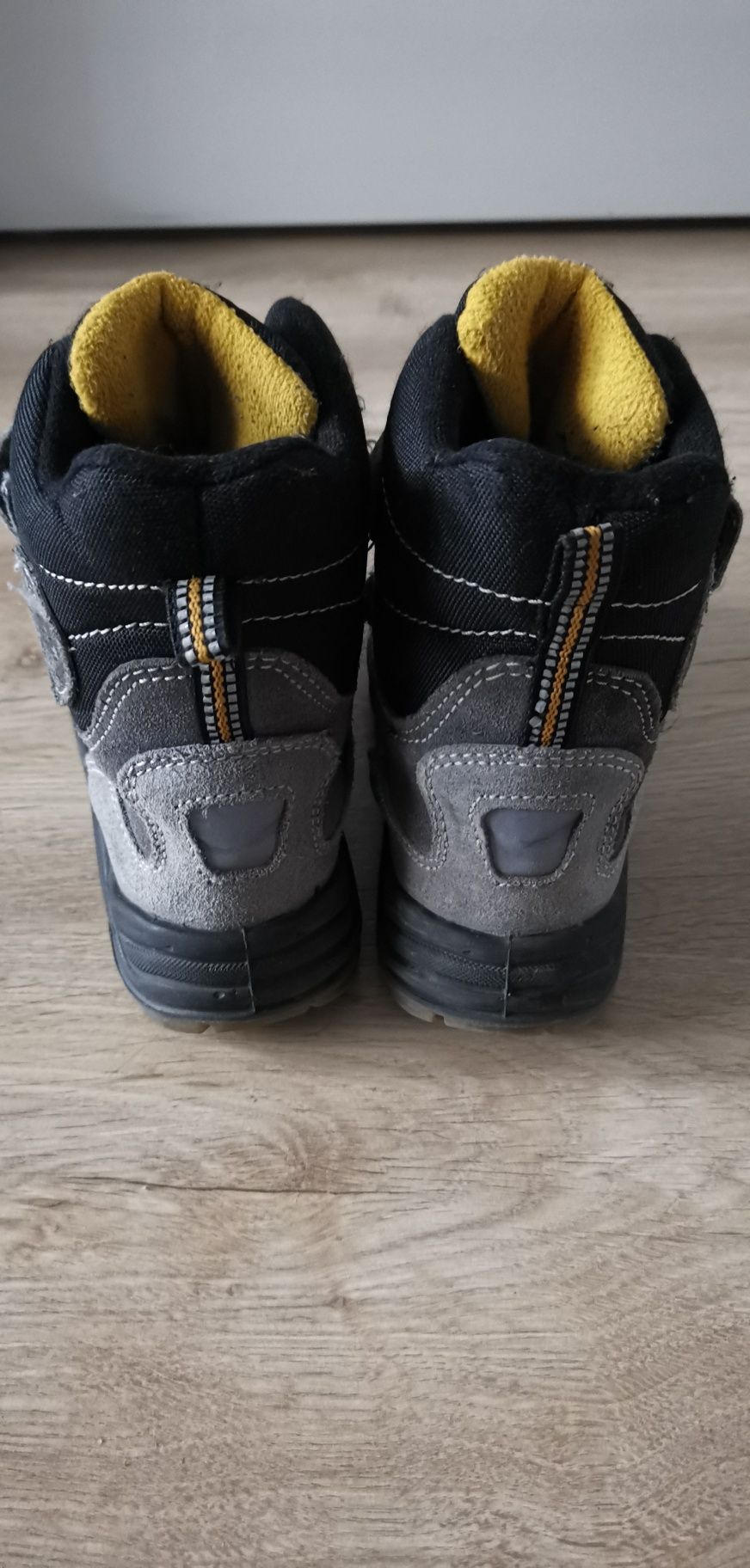 Buty zimowe szare r. 31