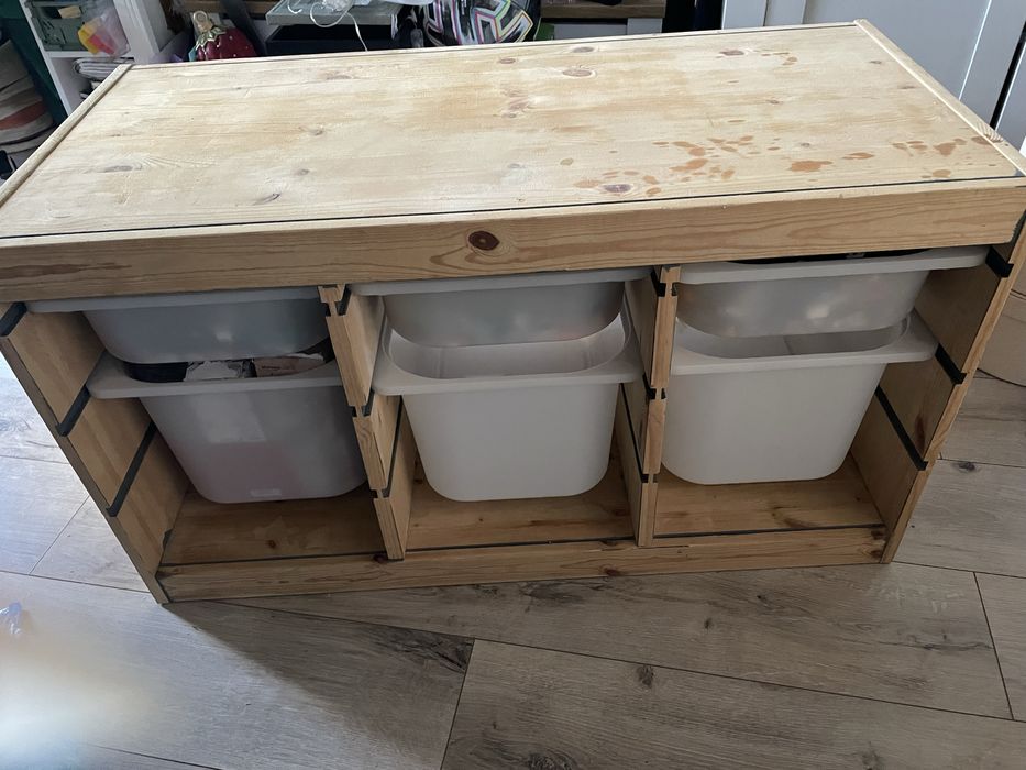 Ikea trofast z pojemnikami