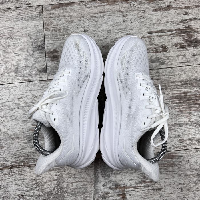 Кросівки Hoka Clifton 9 1132211 розмір 38 оригінал