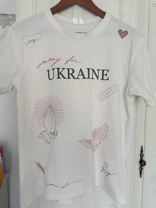 Футболка з українськими символами