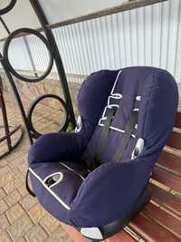 Продам дитяче крісло Maxi Cosi